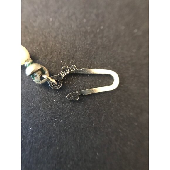 Classic Vintage Graduated Cultured Pearl Necklace With 14 Karat White Gold Clasp - Picture 7 of 8